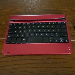 Bluetooth keyboard for iPad